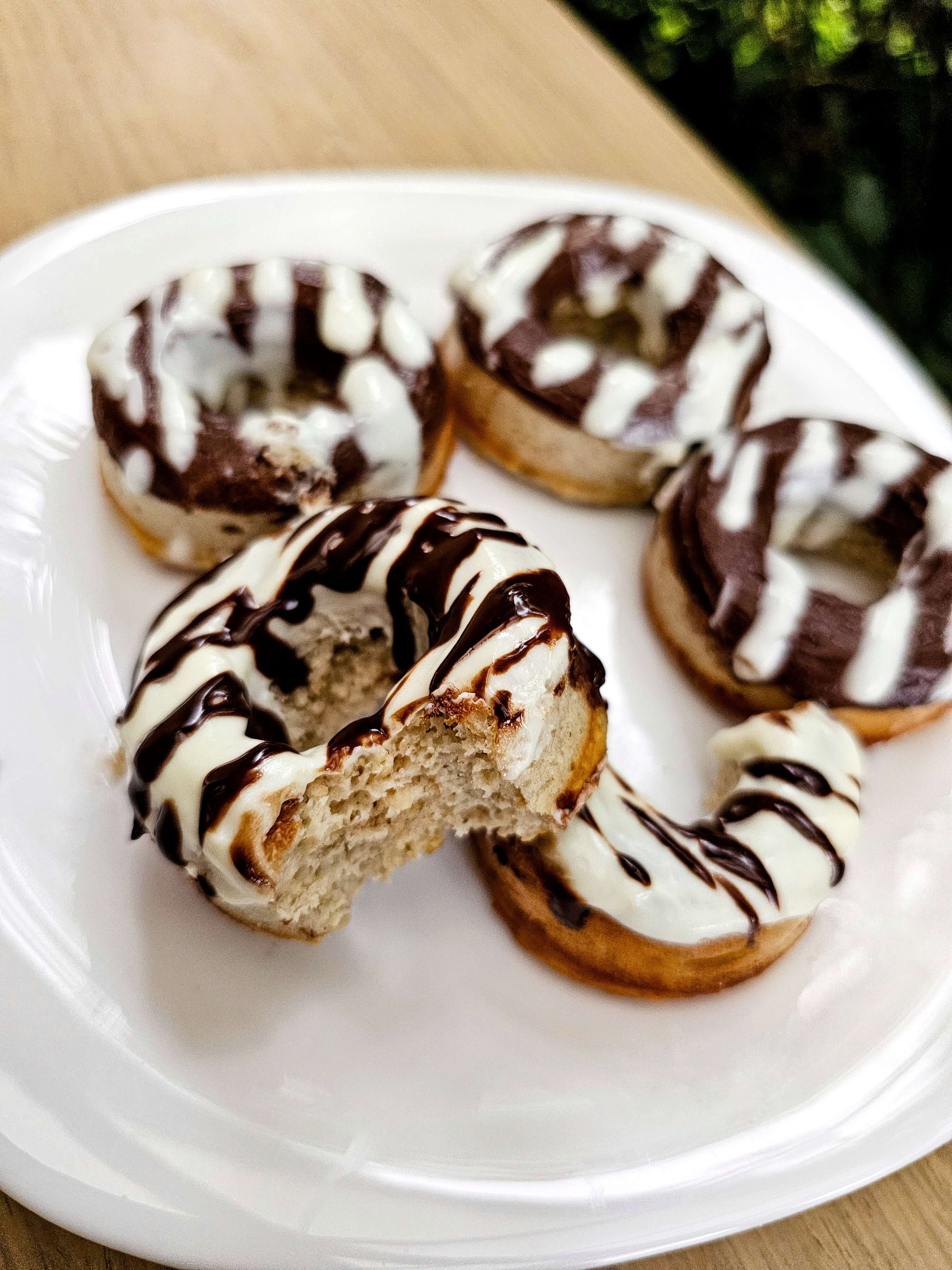 Donuty-bez-cukru-bez-mouky-2-recept-proteinaco